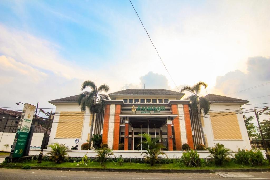 Assalaam Syariah Hotel Solo Colomadu Exterior photo