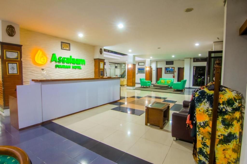 Assalaam Syariah Hotel Solo Colomadu Exterior photo