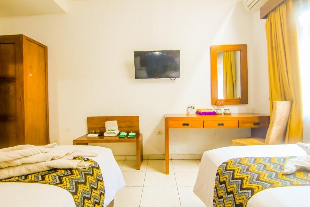 Assalaam Syariah Hotel Solo Colomadu Exterior photo