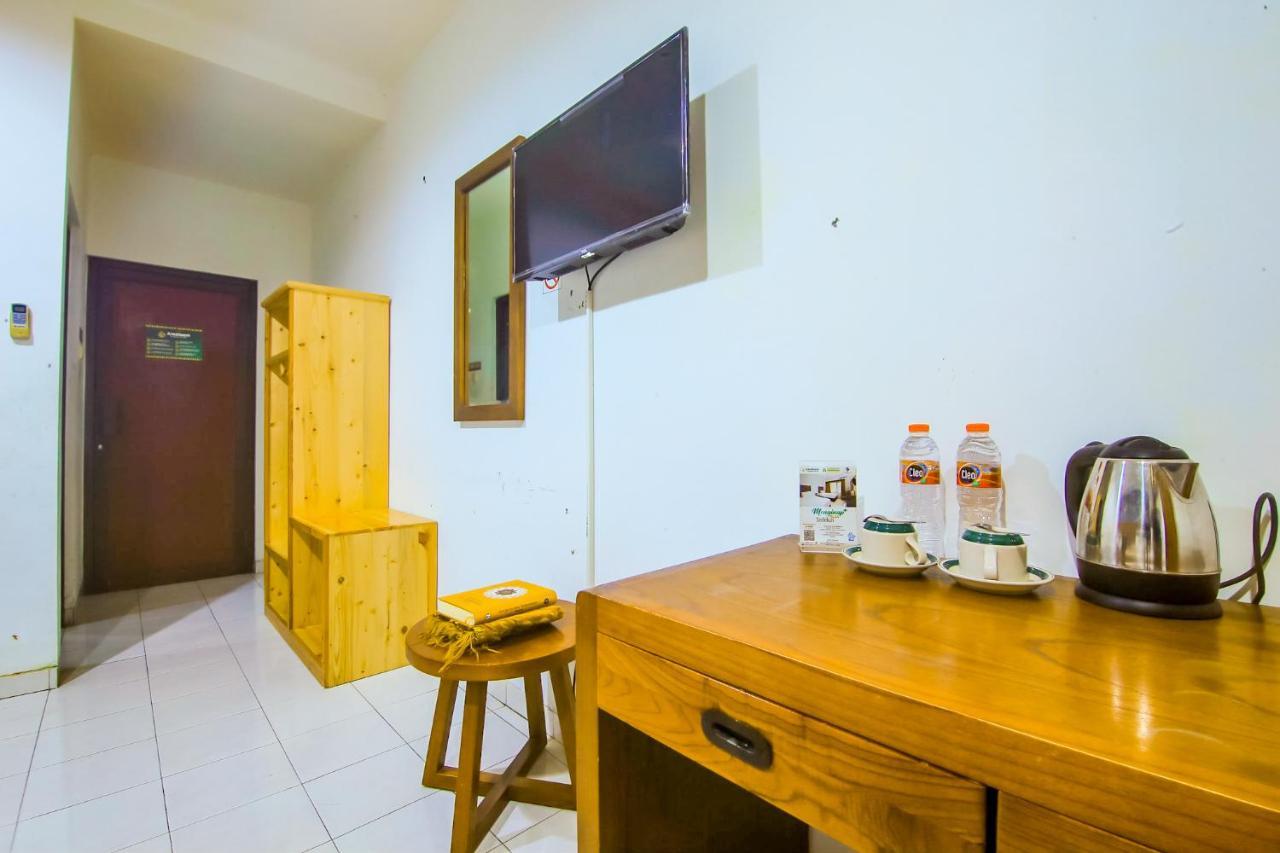 Assalaam Syariah Hotel Solo Colomadu Exterior photo
