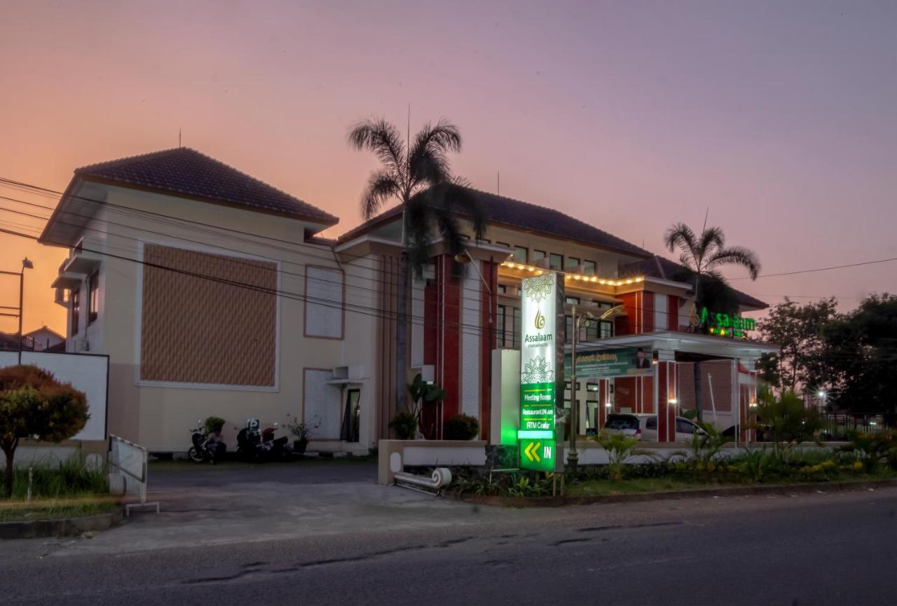 Assalaam Syariah Hotel Solo Colomadu Exterior photo